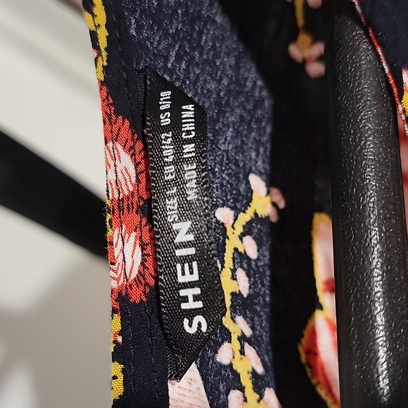 Faux embroidered dress - Picture 3 of 6